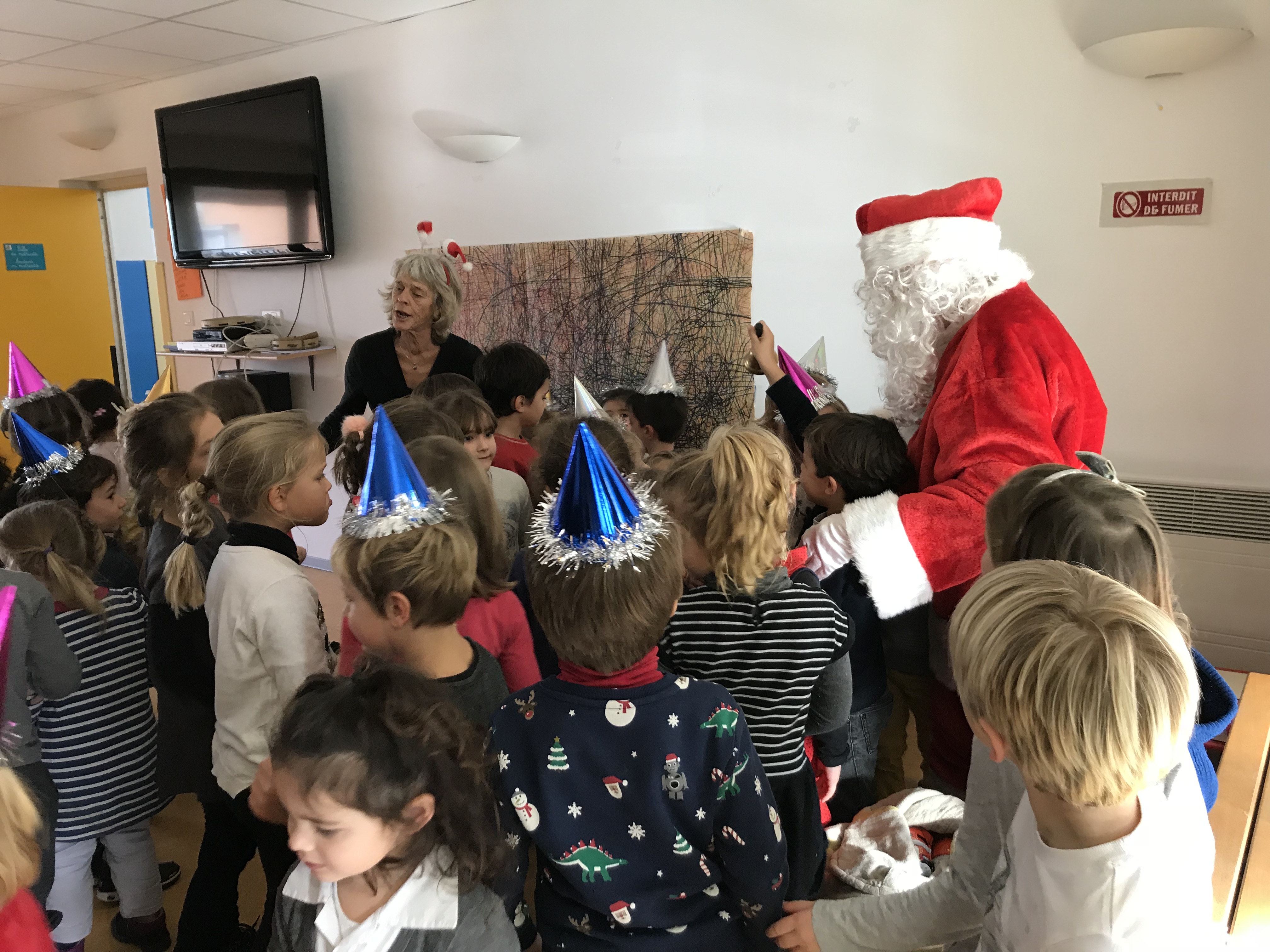 Le Père-Noël en visite à l'école du Ruppione